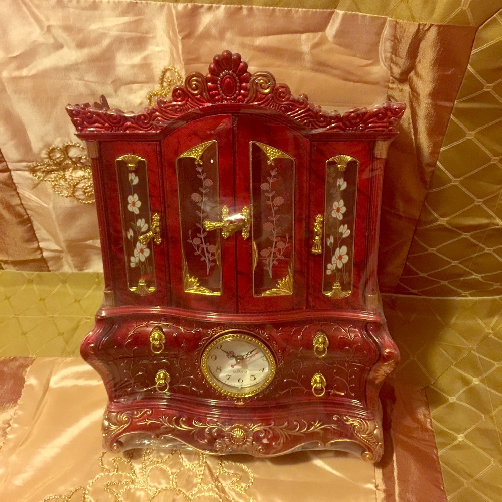 Jewelry holder